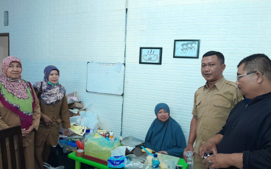 PELAYANAN LANGSUNG KEPADA MASYARAKAT – Dinas Kesehatan Kabupaten Cirebon